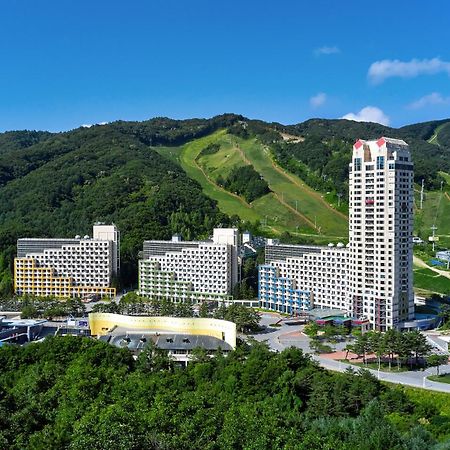 Phoenix Resort Pyeongchang Exterior photo