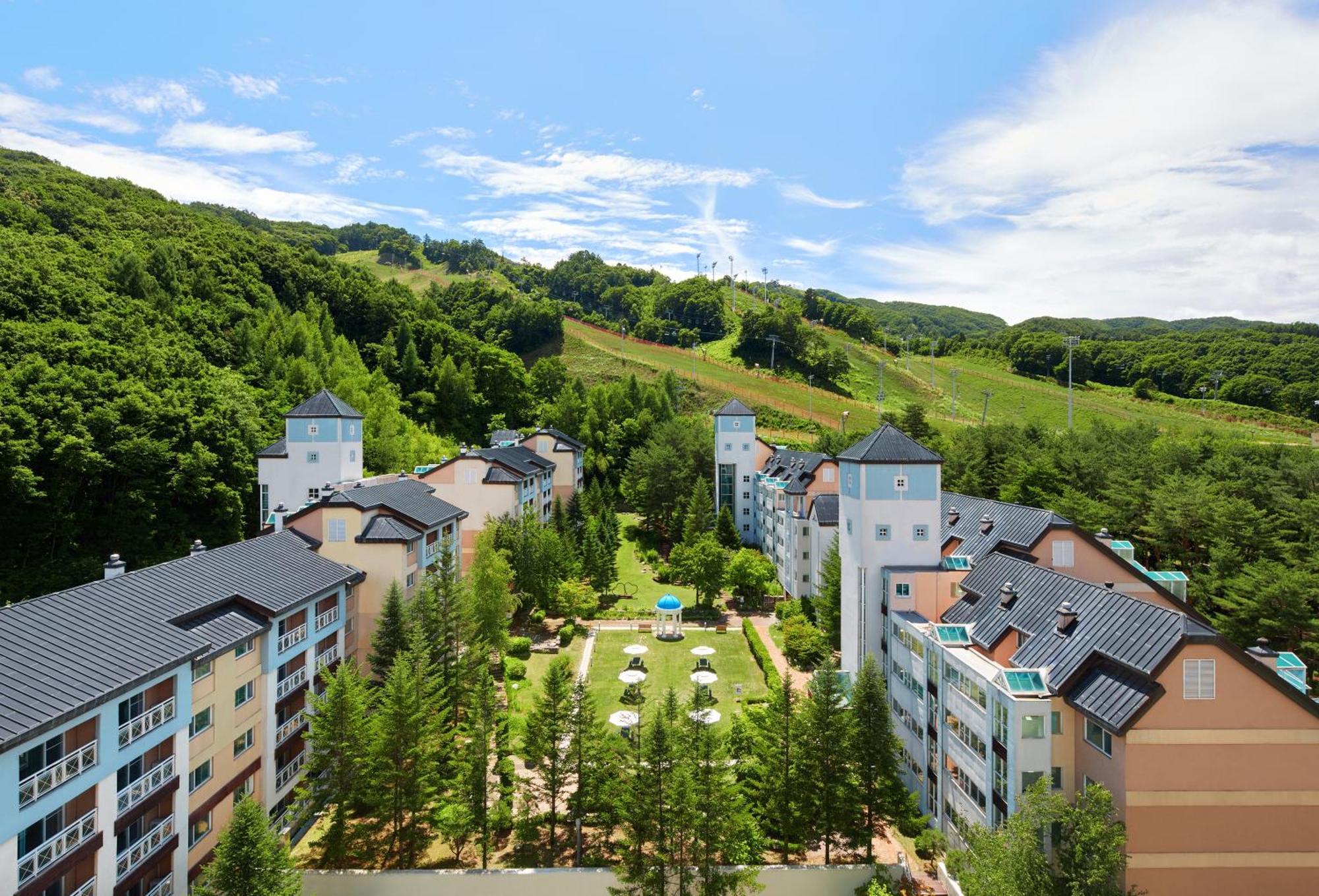 Phoenix Resort Pyeongchang Exterior photo